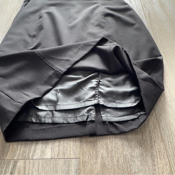 Calvin Klein Black One Ruffle Shoulder Cocktail Dress Women’s Size 12 - Picture 3 of 10